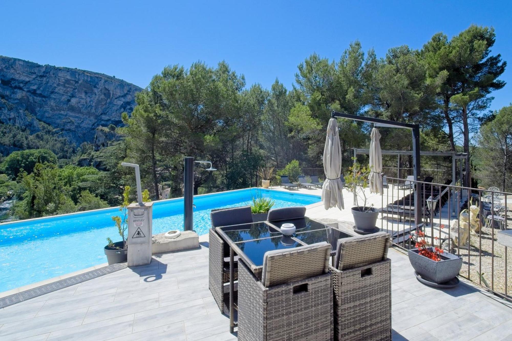 B&B Villa Chante Coucou Fontaine-de-Vaucluse Exterior photo